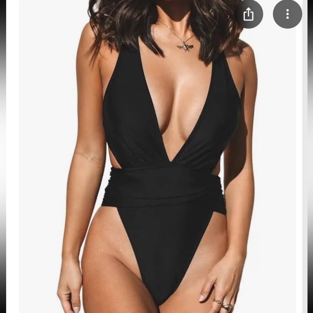 NWOT CUPSHE x JoJo Fletcher Deep V high leg Swimsuit